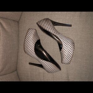 Jessica Simpson Pumps